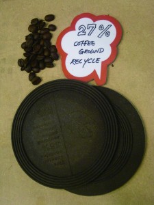 "杯墊使用了27%的咖啡渣，用它來喝咖啡會<br