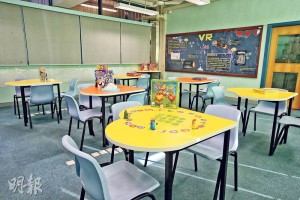 輔導室也有桌遊，原因是部分遊戲有助改善孩子情緒行為。