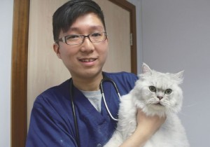 楊頌恆（Jacky）自小喜歡動物，因此在中學畢業後前往台灣修讀獸醫。