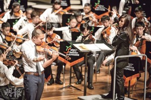 Adrian三年前已曾訪港，跟香港青少年管弦樂團攜手演出。（相片由受訪者提供）