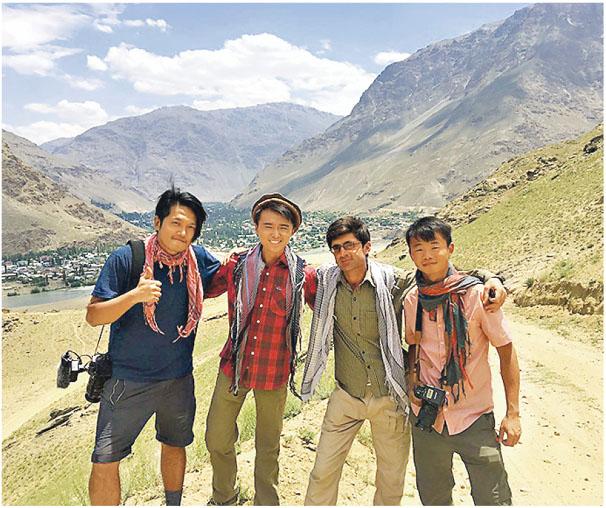 梁彥宗（左二）曾因拍攝《背遊》系列節目，有機會到訪阿富汗。